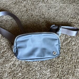 Lululemon everywhere belt
